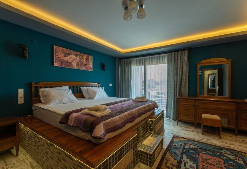 豪华房间, Rebetika Hotel & Bistro