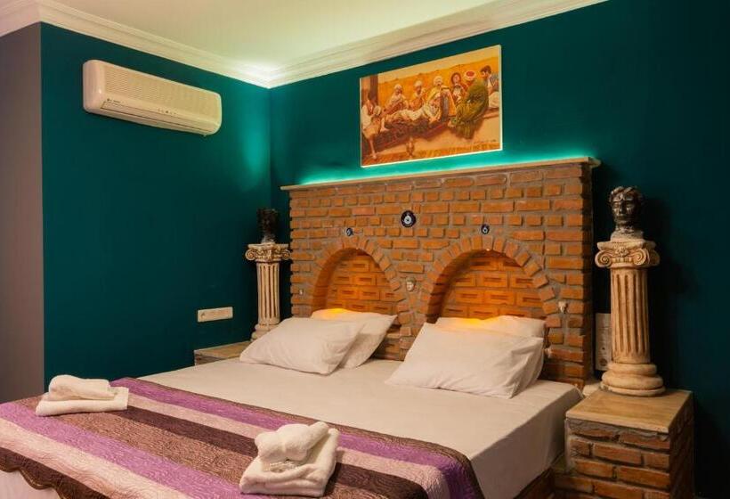 豪华房间, Rebetika Hotel & Bistro