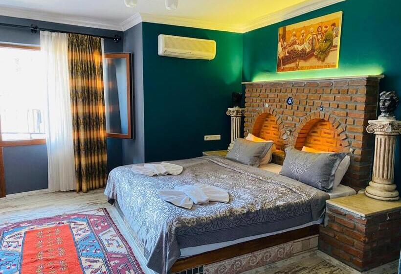 豪华房间, Rebetika Hotel & Bistro