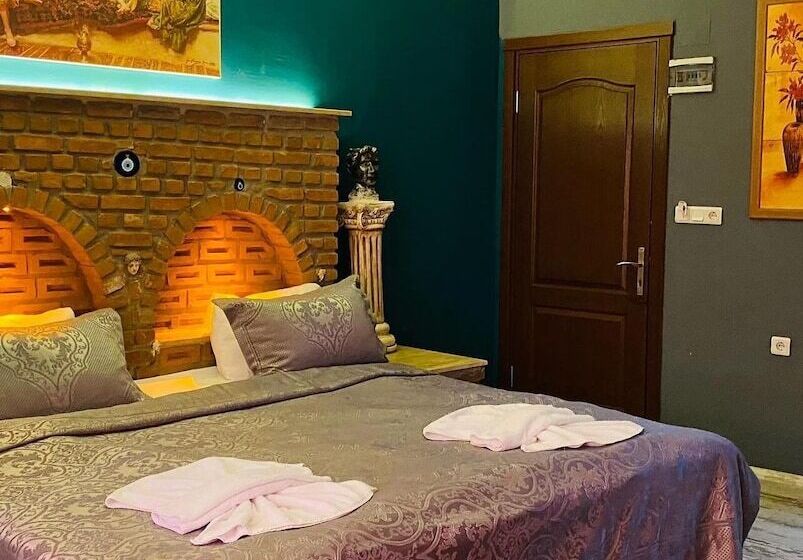 豪华房间, Rebetika Hotel & Bistro