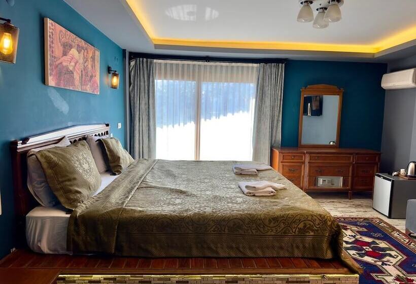 豪华房间, Rebetika Hotel & Bistro