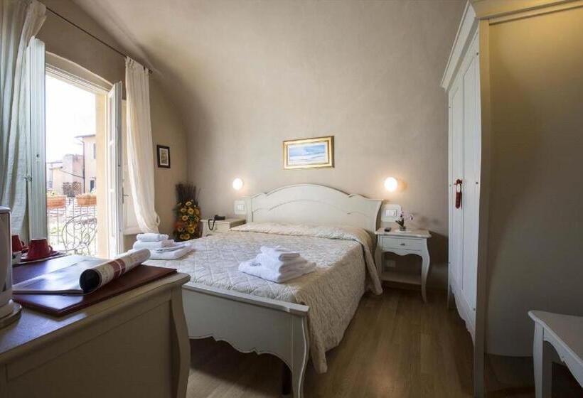 اتاق لوکس, Residenza D Epoca Relais I Miracoli
