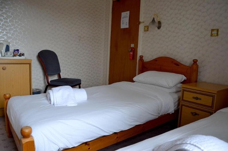 חדר משפחתי, Uno Hotel Thames