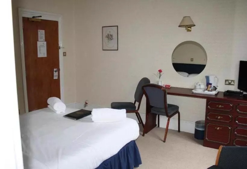 スタンダードトリプルルーム, Uno Hotel Thames