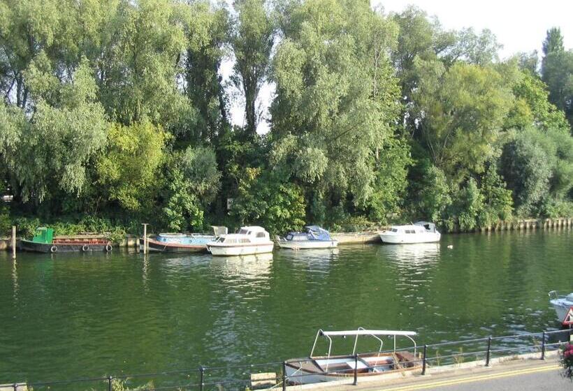 חדר אקזקיוטיב, Uno Hotel Thames