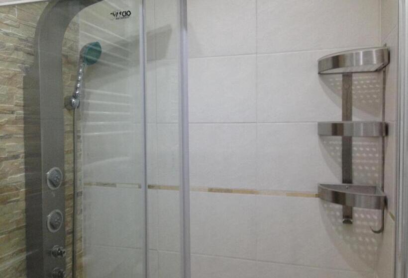 Standard Single Room, Viking