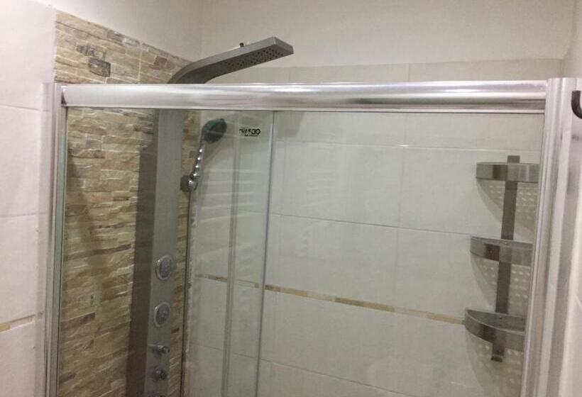 Economy Quadruple Room, Viking