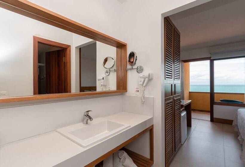 四人高级间, Ville La Plage & Beach Club