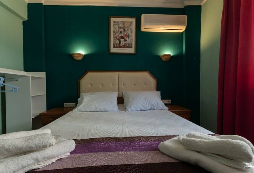 Номер Basic, Rebetika Hotel & Bistro