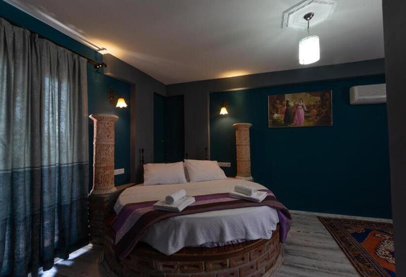 豪华房间, Rebetika Hotel & Bistro