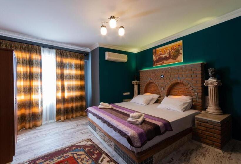 豪华房间, Rebetika Hotel & Bistro