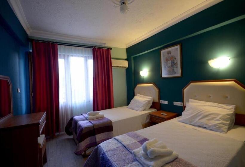 经济房, Rebetika Hotel & Bistro