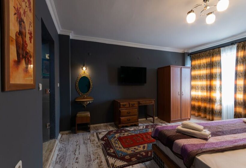 Номер Deluxe, Rebetika Hotel & Bistro