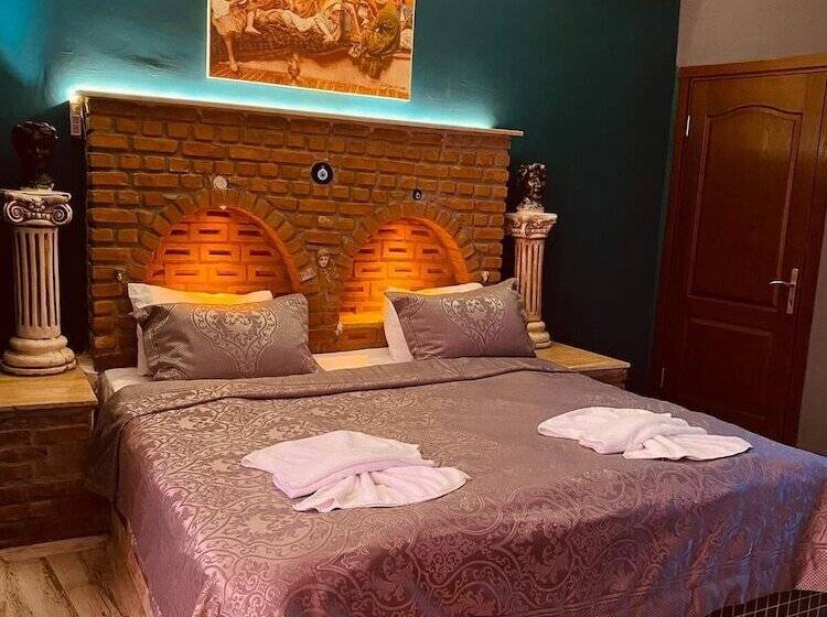 豪华房间, Rebetika Hotel & Bistro