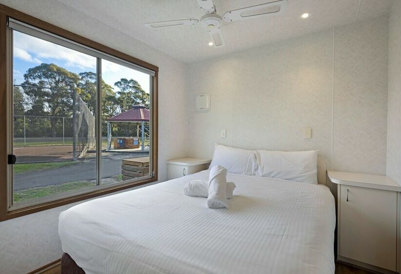 小室, Discovery Parks Eden