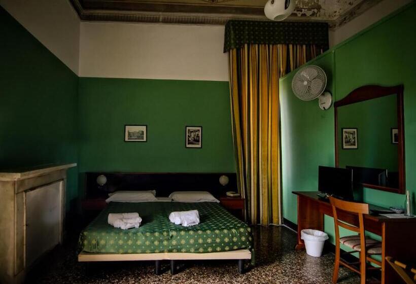 غرفة قياسية, Villa Bonera