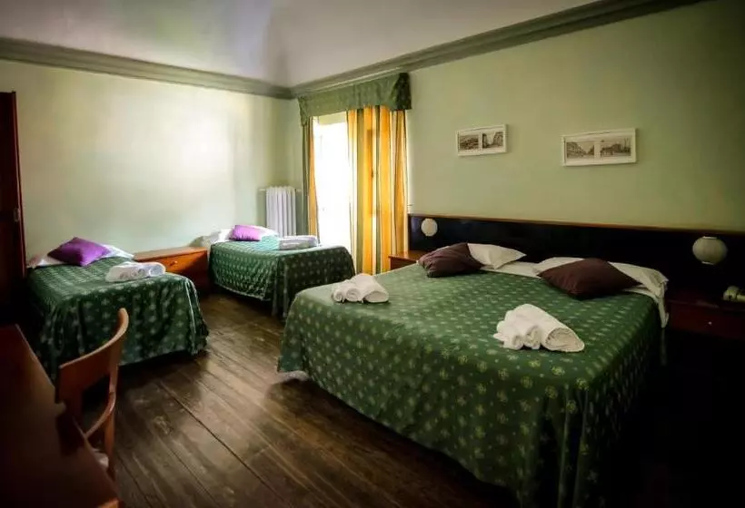 اتاق استاندارد چهار تخته, Villa Bonera