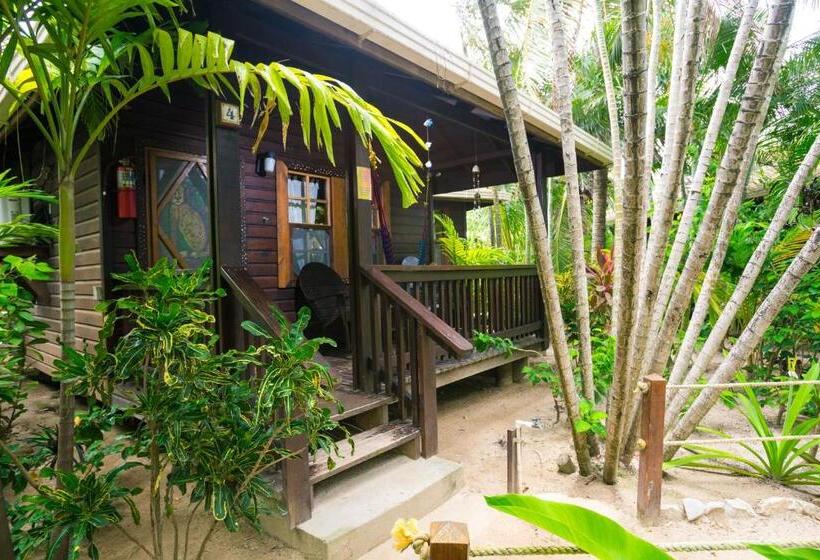 بانگلوی سوپریور, Bananarama Dive & Beach Resort