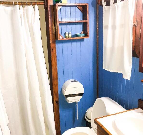 بانگلوی استاندارد, Bananarama Dive & Beach Resort