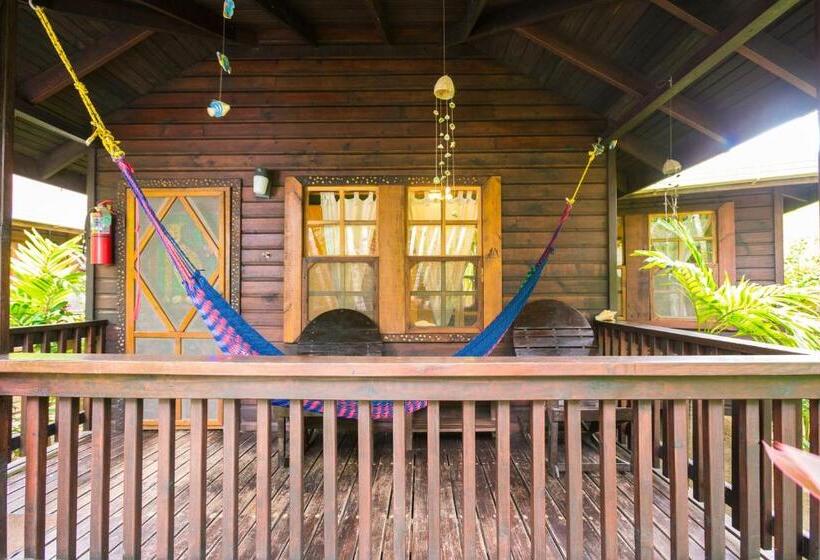 بانگلوی استاندارد, Bananarama Dive & Beach Resort