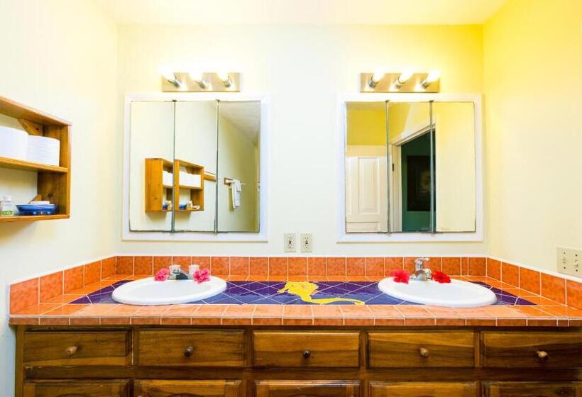 خانه 2 خوابه, Bananarama Dive & Beach Resort