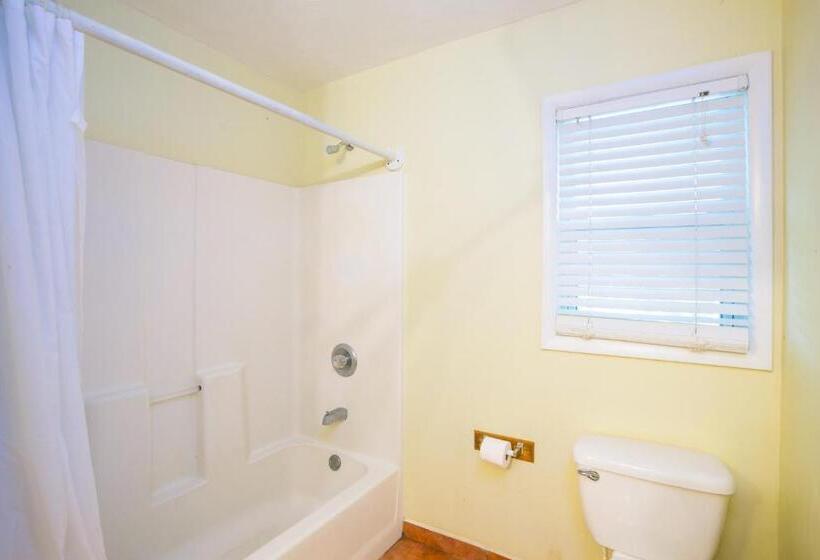 خانه 2 خوابه, Bananarama Dive & Beach Resort