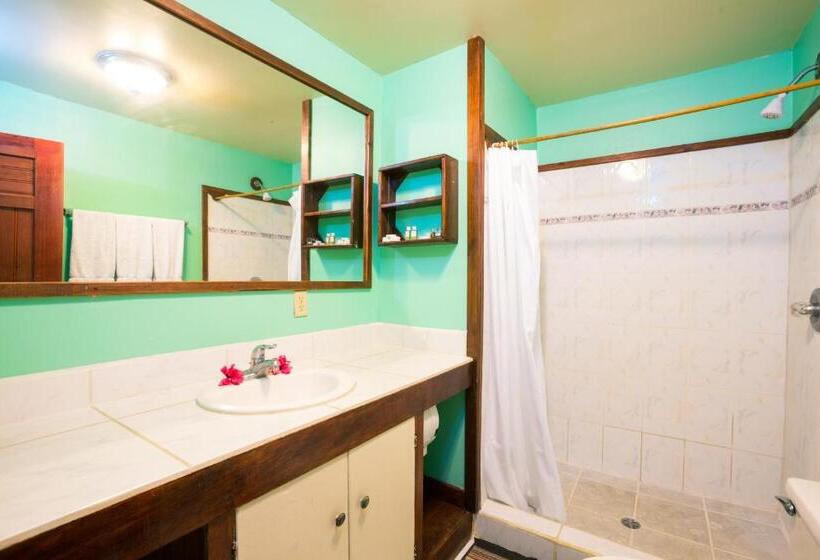 سوییت سوپریور, Bananarama Dive & Beach Resort