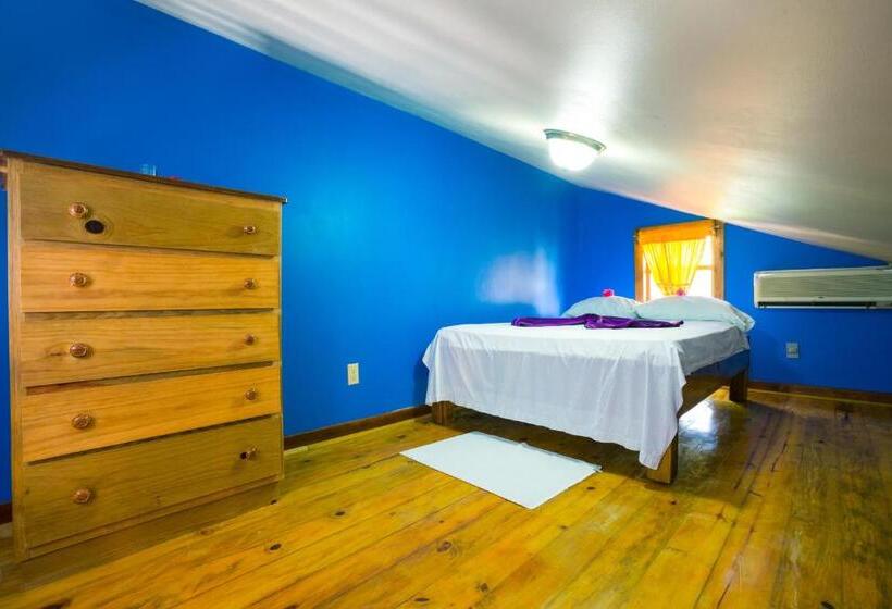 سوییت سوپریور, Bananarama Dive & Beach Resort