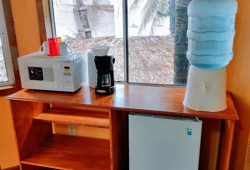 اتاق استاندارد با تخت بزرگ, Bananarama Dive & Beach Resort