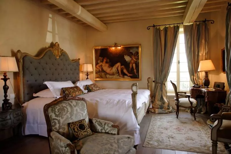 スイート, Borgo Santo Pietro