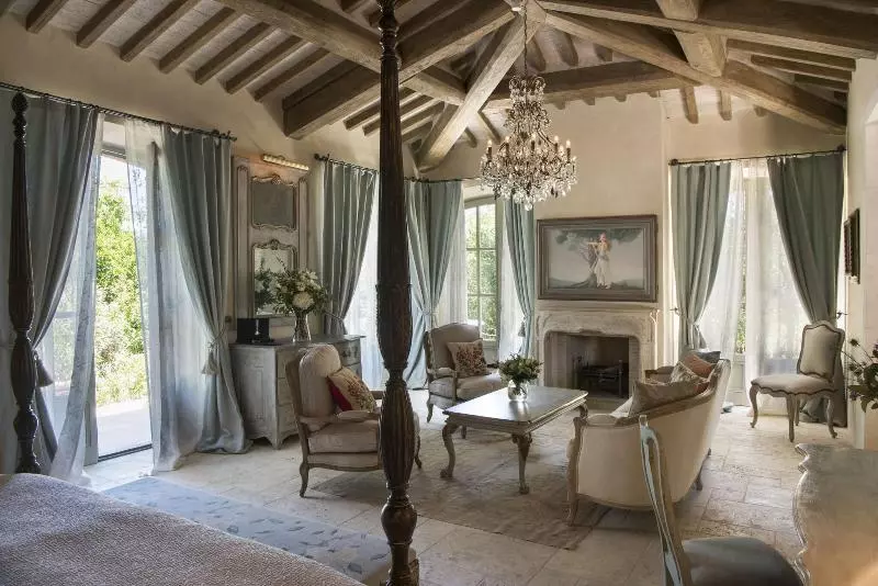 ガーデンビュースイート, Borgo Santo Pietro