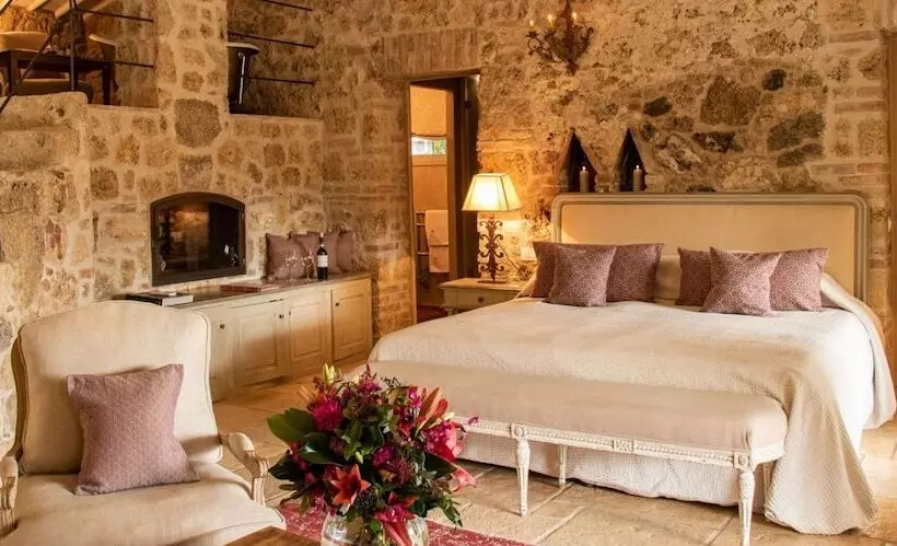スイート, Borgo Santo Pietro