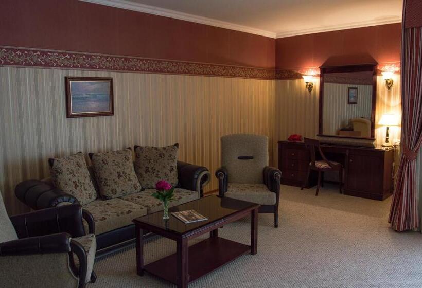 デラックススイート, Drustar