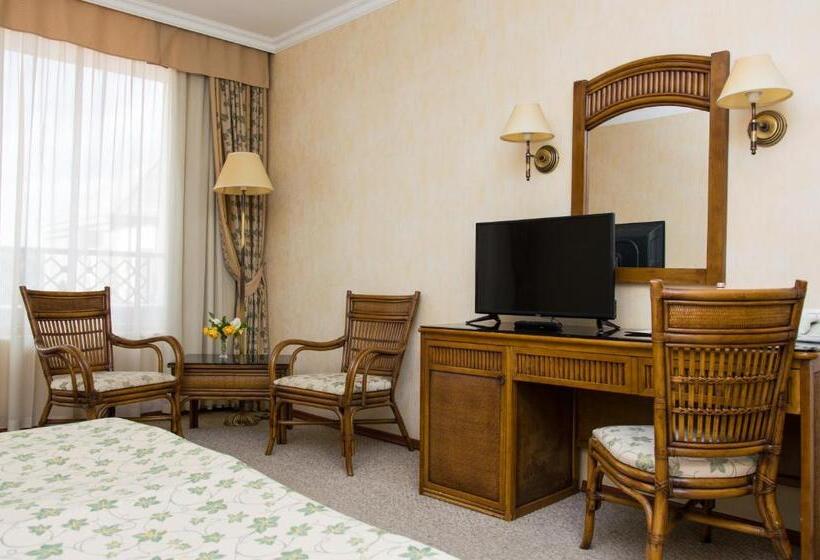 エコノミールーム, Drustar