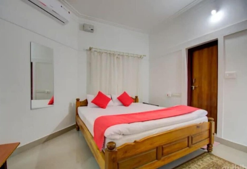 디럭스 룸, Four Seasons Homestay Coorg