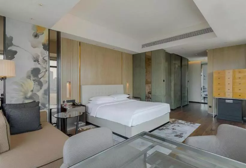 キングサイズベッドのデラックスルーム, Grand Hyatt Shenyang
