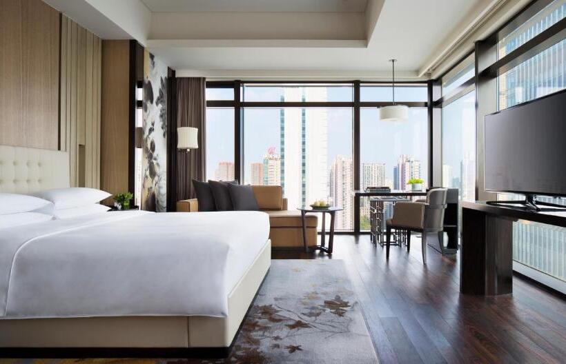 חדר דחוקס עם מיטת קינג, Grand Hyatt Shenyang
