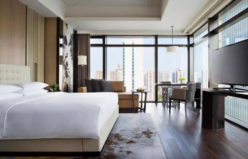 キングサイズベッドのデラックスルーム, Grand Hyatt Shenyang