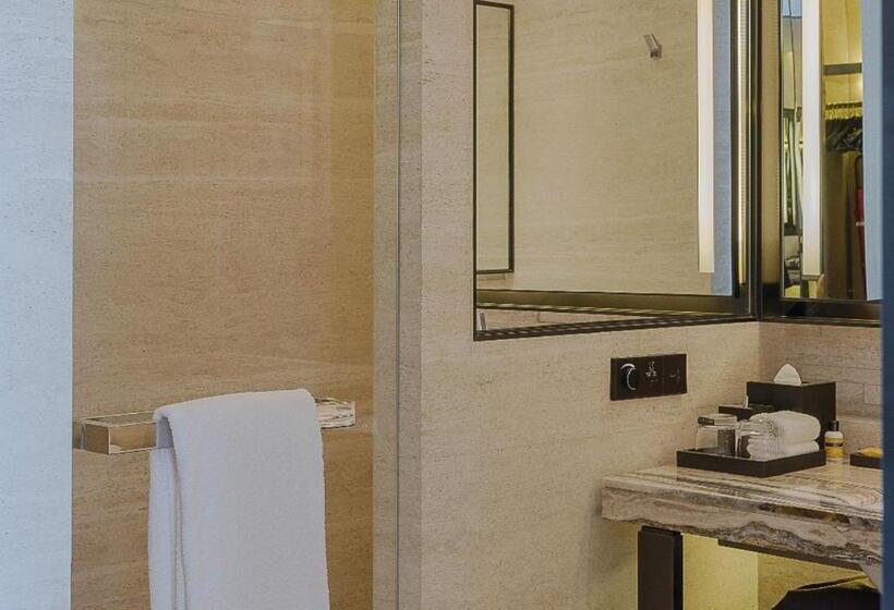 חדר סטנדרט עם מיטת קינג, Grand Hyatt Shenyang