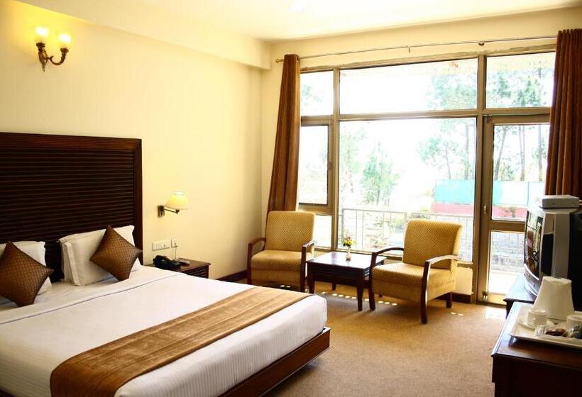 バルコニー付きデラックスルーム, Kasauli Castle Resort
