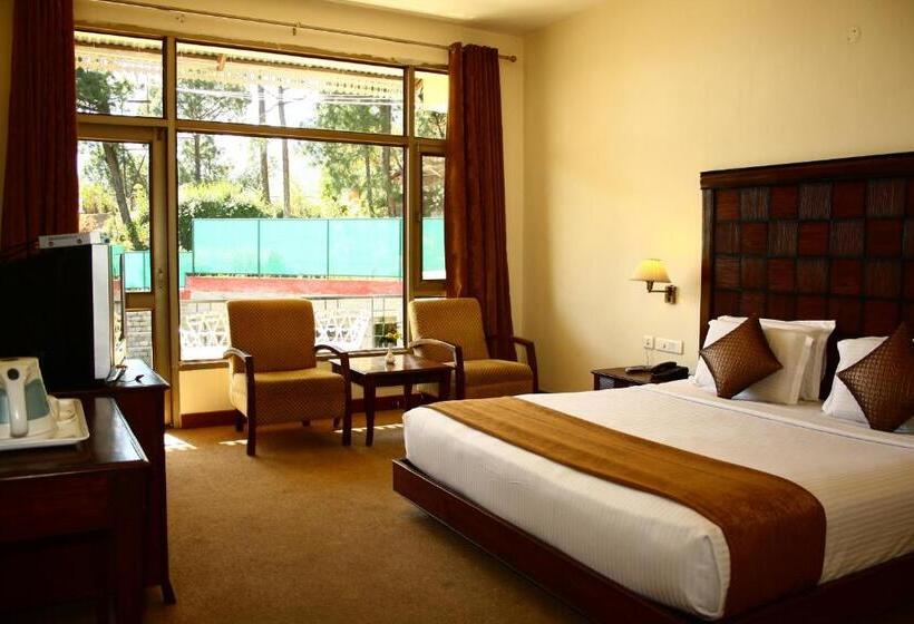 バルコニー付きデラックスルーム, Kasauli Castle Resort