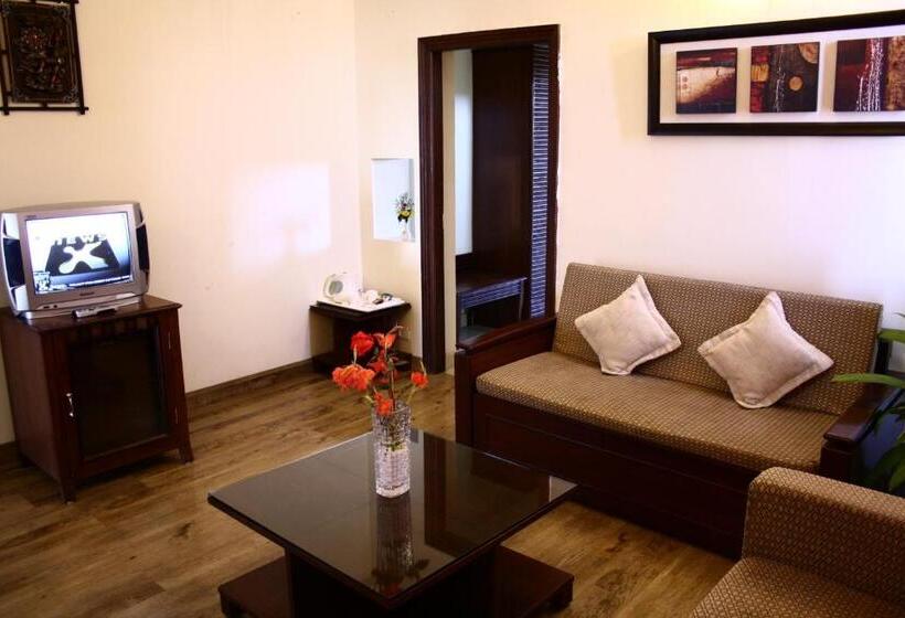 バルコニー付スイート, Kasauli Castle Resort