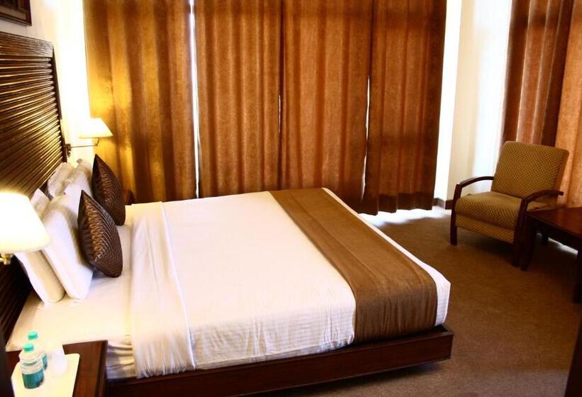 バルコニー付スイート, Kasauli Castle Resort