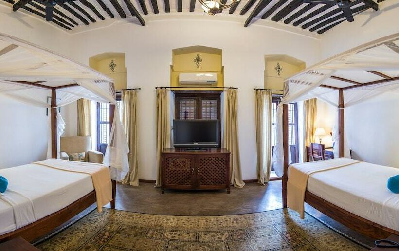 豪华房间, Kisiwa House