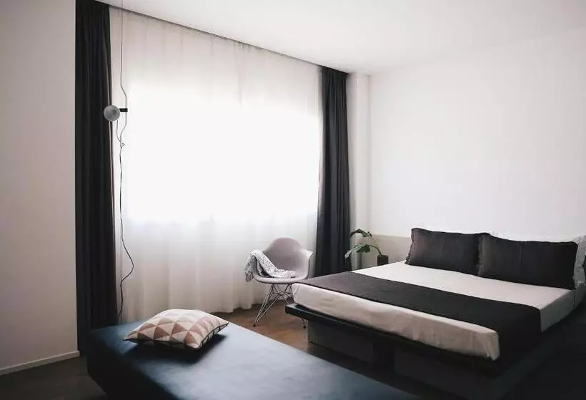 スタンダード4人部屋, Le Nove