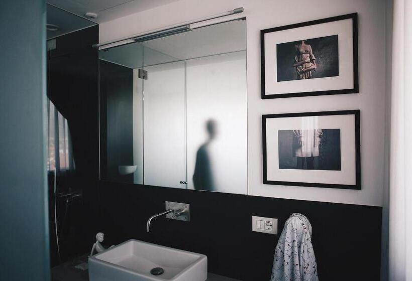 Полулюкс Superior, Le Nove