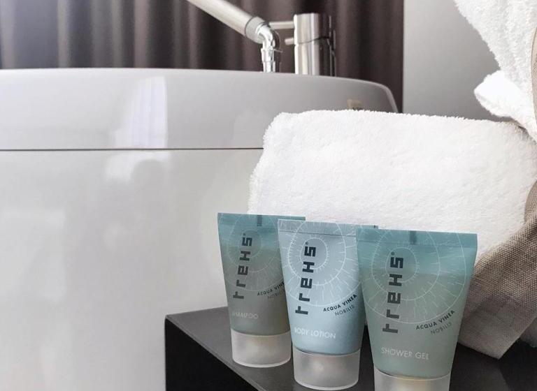 Полулюкс Superior, Le Nove