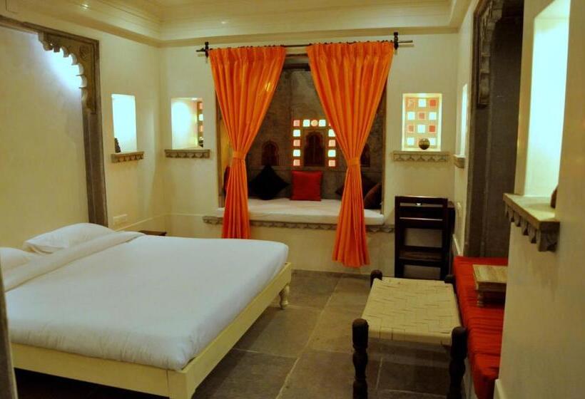 Camera Deluxe, Madri Haveli