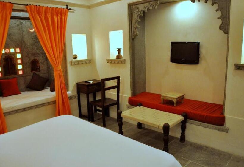 Camera Deluxe, Madri Haveli