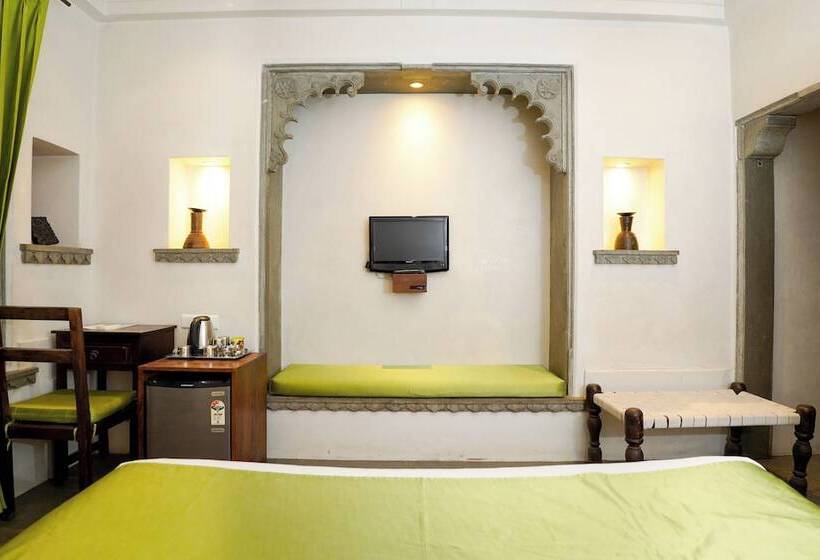 Camera Deluxe, Madri Haveli